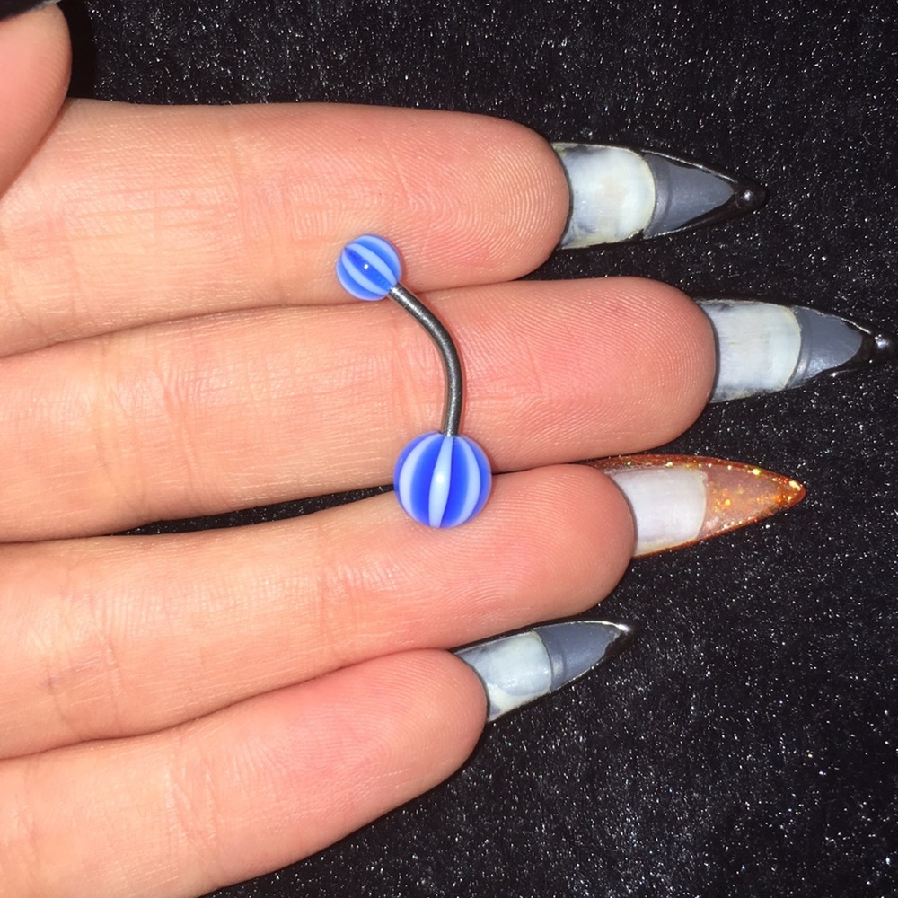 Belly button ring